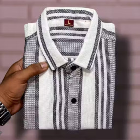 Men Slim Fit Striped Spread Collar Casual Shirt